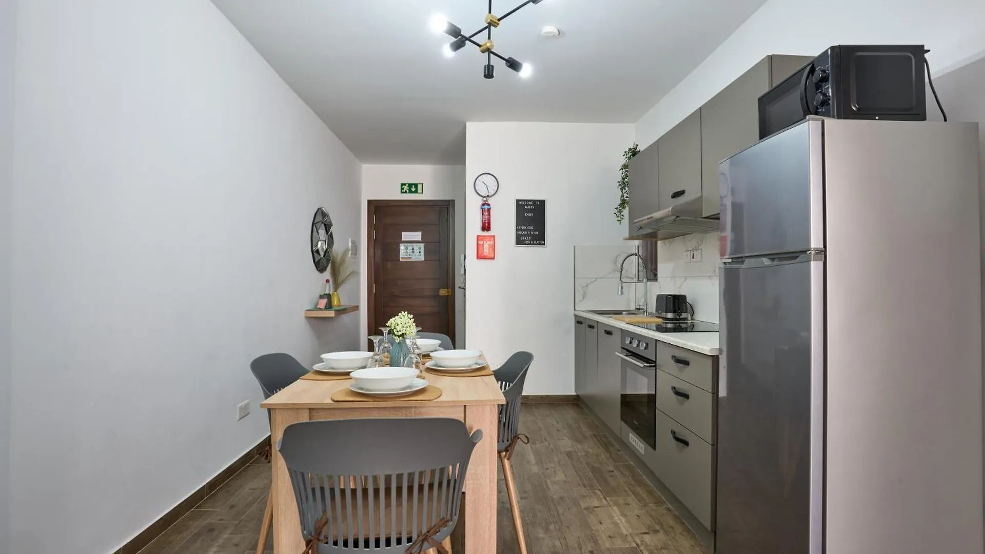 Private Apartment Minutes To Sliema Malta, 2 Ac'S, Netflix Gzira Malta
